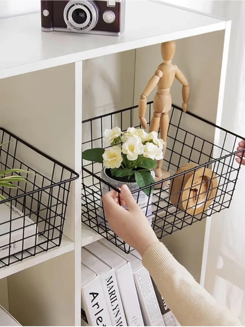 Set-of-2 Black Metal Wire Nesting (Large/Small) Baskets